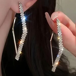 Elegant Silver Crystal Drop Earrings